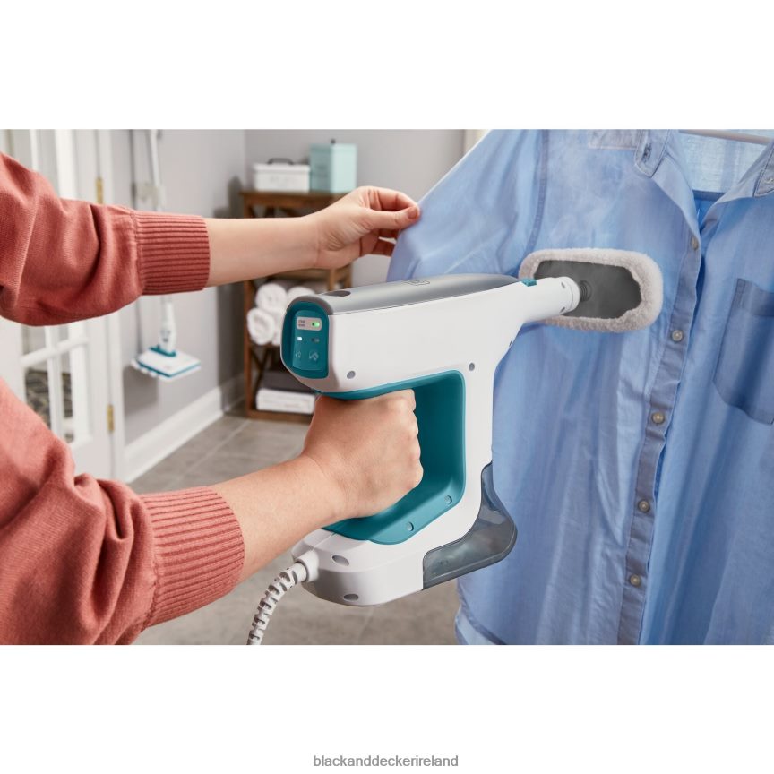 BLACK+DECKER Multipurpose Steam Cleaning System featuring SteamMop 2TNNR2108 Cleaning