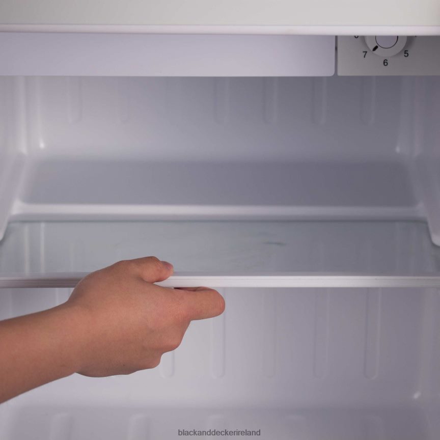 BLACK+DECKER 1.7 Cu. Ft. Energy Star Refrigerator With Freezer 2TNNR2304 Kitchen