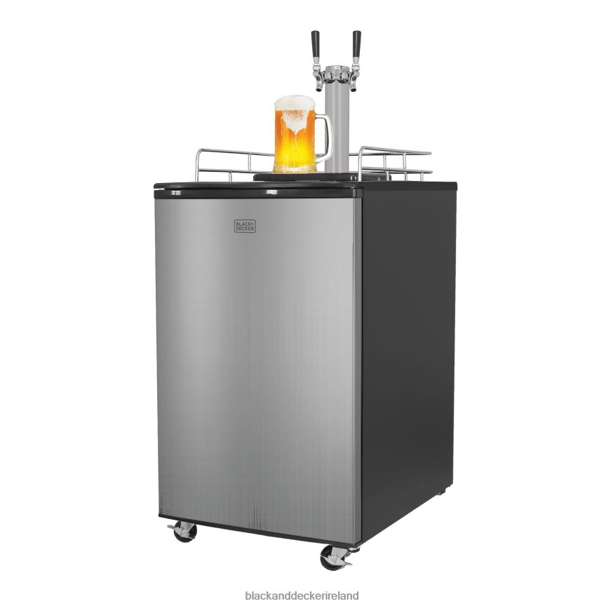 BLACK+DECKER 21.1 in. 6.1 cu. ft. Dual Tap Beer kegerator in Stainless Steel 2TNNR2459 Outdoor