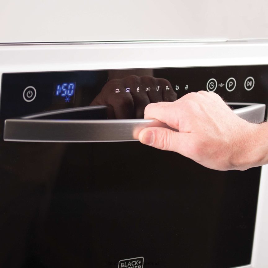 BLACK+DECKER 6 Place Setting Compact Countertop Dishwasher 2TNNR2461 Outdoor