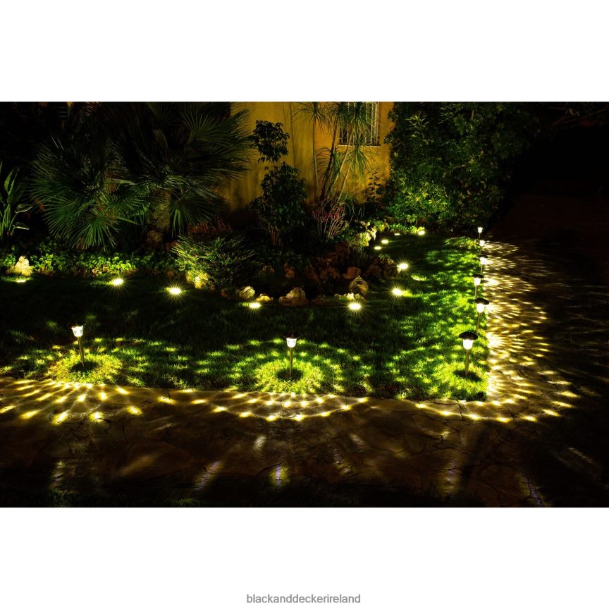 BLACK+DECKER Outdoor Solar Disk Light - 8 Pack 2TNNR2458 Outdoor