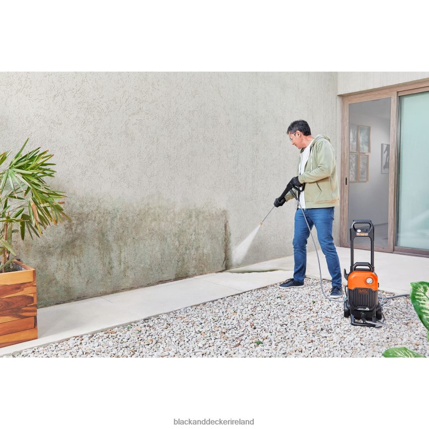 BLACK+DECKER 2000 Psi 1.2 Gpm Pressure Washer 2TNNR2473 Outdoor