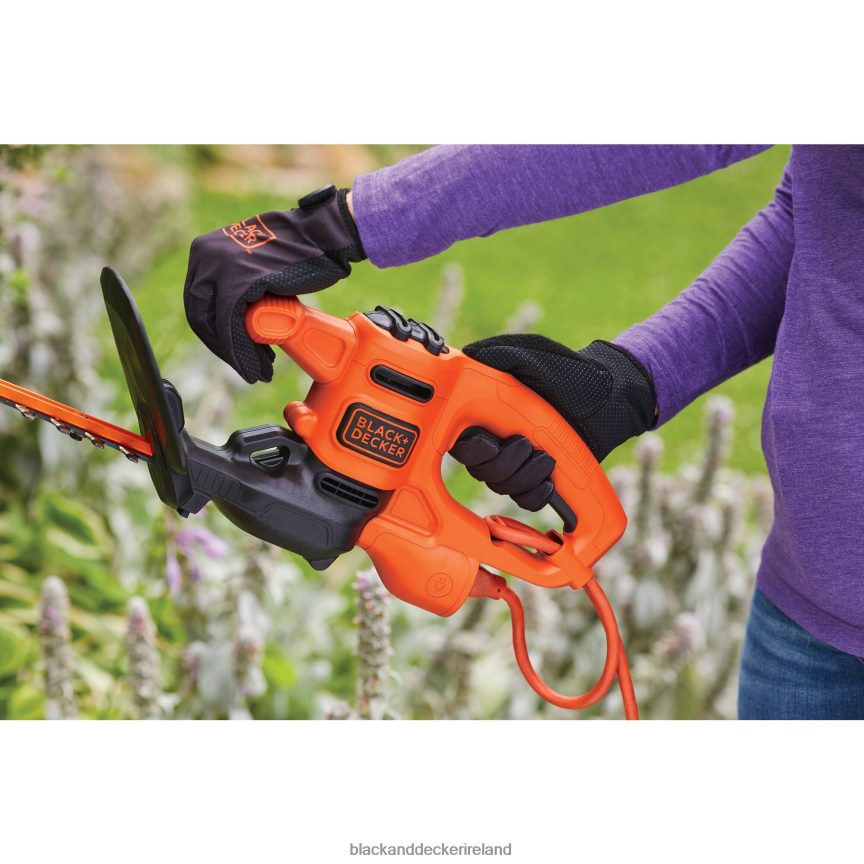 BLACK+DECKER 16 In. Electric Hedge Trimmer 2TNNR2496 Outdoor