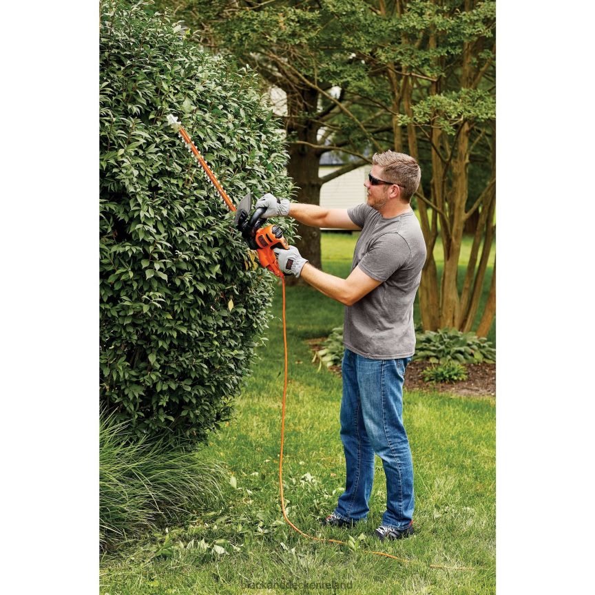 BLACK+DECKER Hedge Trimmer With Sawblade Electric 22-Inch 2TNNR2509 Outdoor