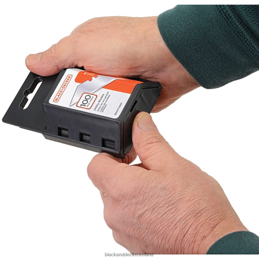 BLACK+DECKER Utility Knife Blades 100 Pack 2TNNR2757 Tools