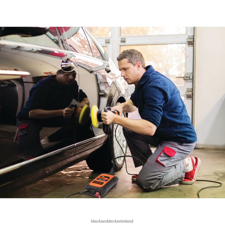 BLACK+DECKER 500 Watt Power Inverter With Sub 2TNNR2732 Tools